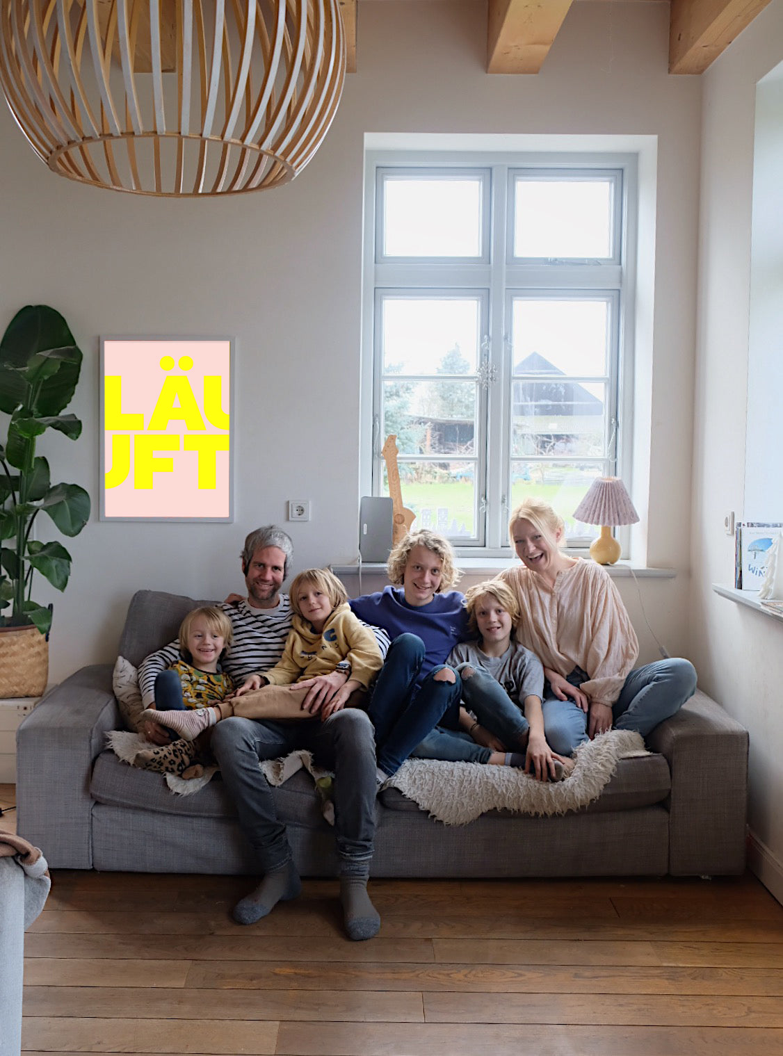 „LÄUFT“ Statement Poster